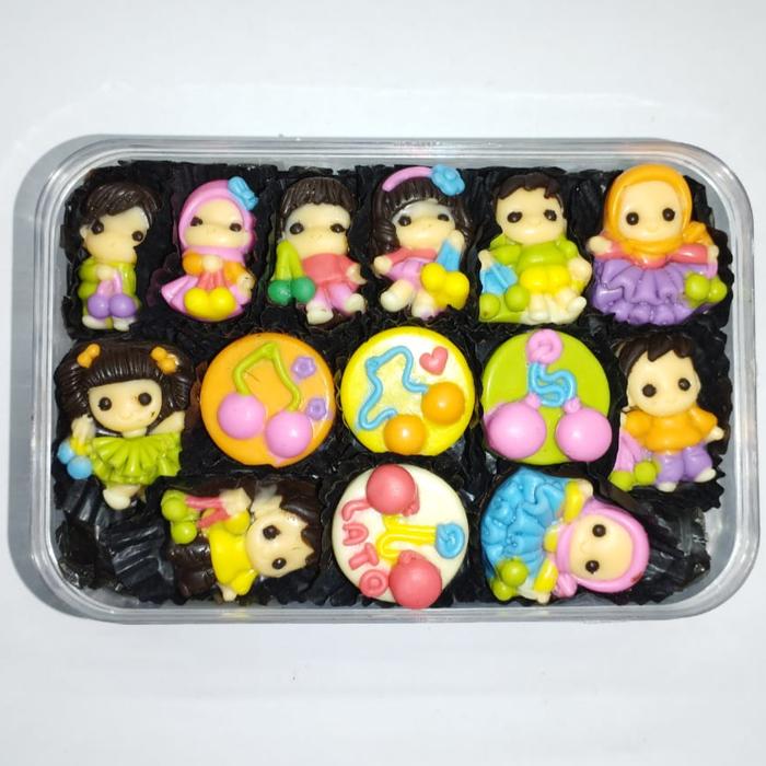 Gambar Cokelat Coklat Karakter Anak Main Lato lato - Toples Persegi dari noianoia.cokelat undefined Tokopedia