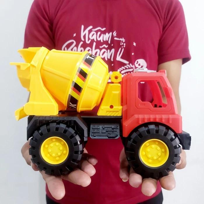Gambar Mainan Mobil Truk Molen - Mobilan Truck Mixer Tarik Anak Laki Cowok - Kecil dari Rumah Chiko undefined Tokopedia