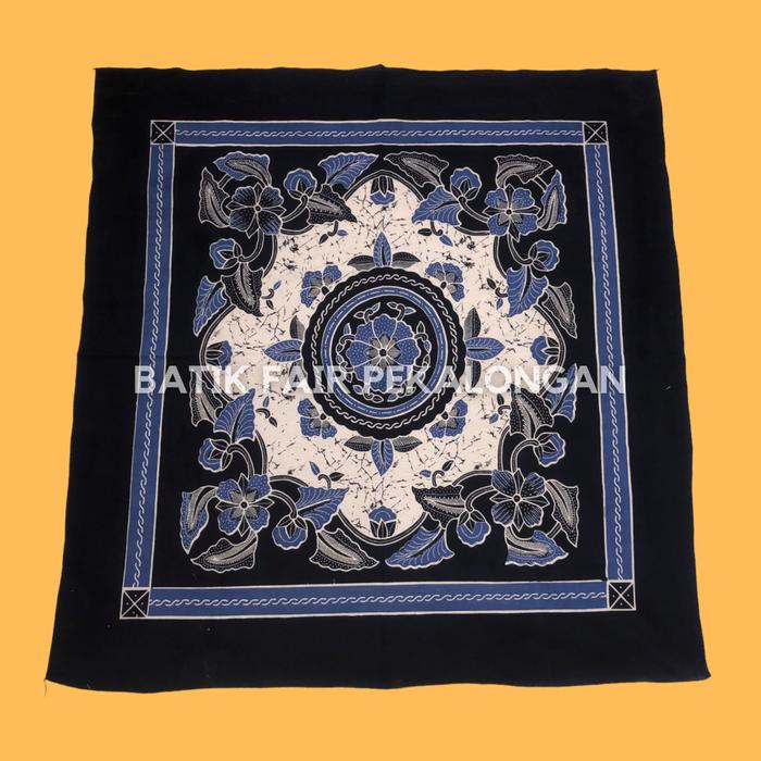 Gambar taplak meja kotak batik taplak meja batik ukuran 110x110cm - BIRU TUA dari BATIK FAIR PEKALONGAN undefined Tokopedia