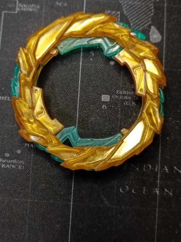 Gambar Beyblade Burst DB - Blade Roar - Gold dari Leandsustore undefined Tokopedia