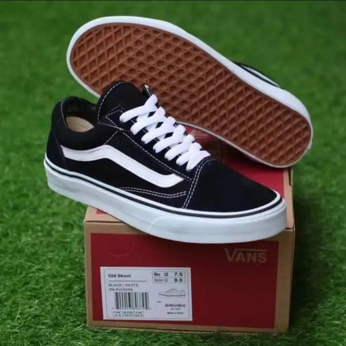 Sepatu Vans Oldskool Black White OG Premium size 36-43 Black White, 43