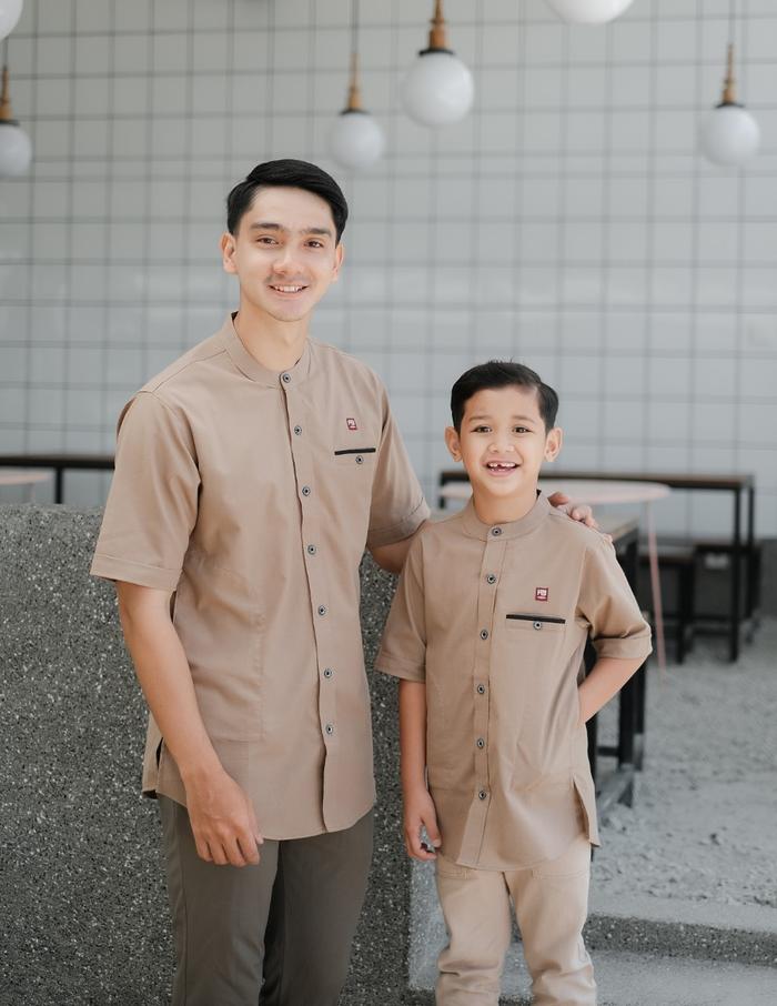 Gambar Baju Kemeja Koko Couple Ayah anak Original bahan adem warna Sage green - Coksu, S anak dari arranza.id undefined Tokopedia