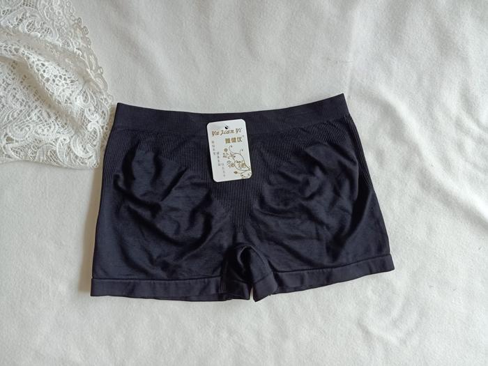 Gambar CD 338 KFV - CELANA DALAM RAJUT - Hitam, All Size dari Ella'secret undefined Tokopedia