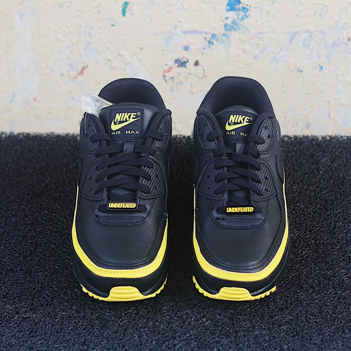 Undefeated Air Max Black And Yellow Nike Undefeated 90s (UK 9)