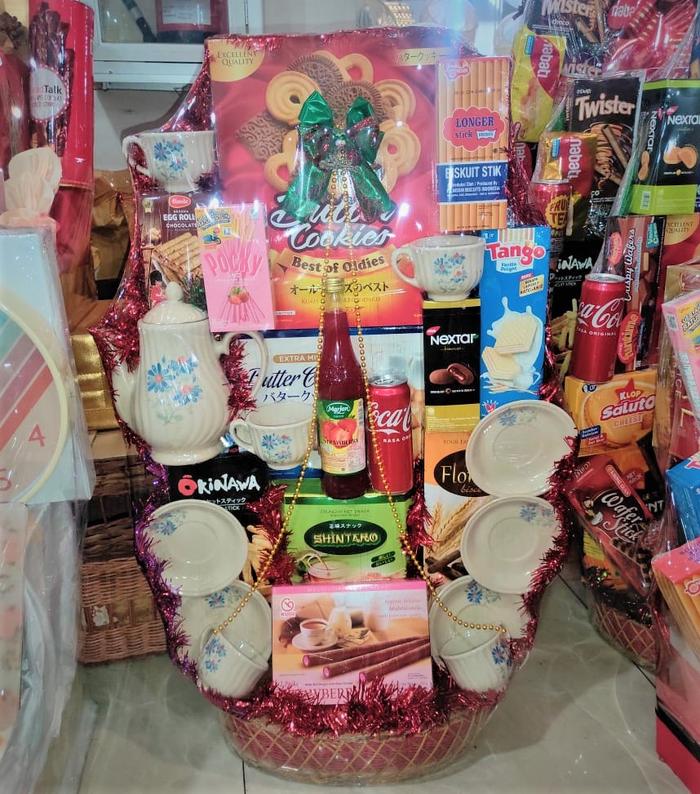 Gambar Parcel Snack Mix Teko Set - Tanpa Kue Monde dari UB-project. undefined Tokopedia