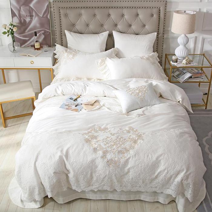 Gambar Diskon Elegant Embroidery King Size 4Pcs White Bedding Sets Duvet dari Matahari69 undefined Tokopedia