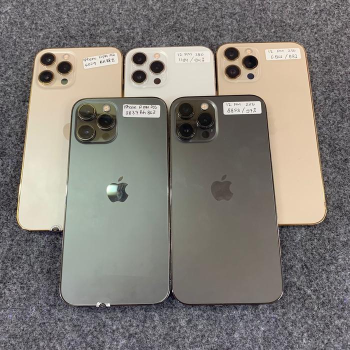 IPhone 12 Pro Unboxing Accessories Refurbished (BACKMARKET)