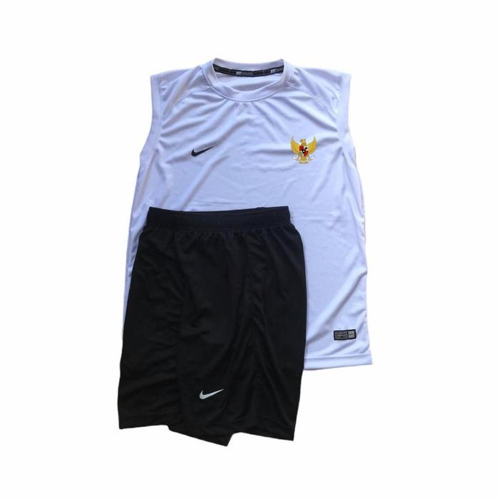 Gambar baju sepak bola/baju timnas indonesia/jersey latihan timnas - Putih, L dari BGNRR undefined Tokopedia