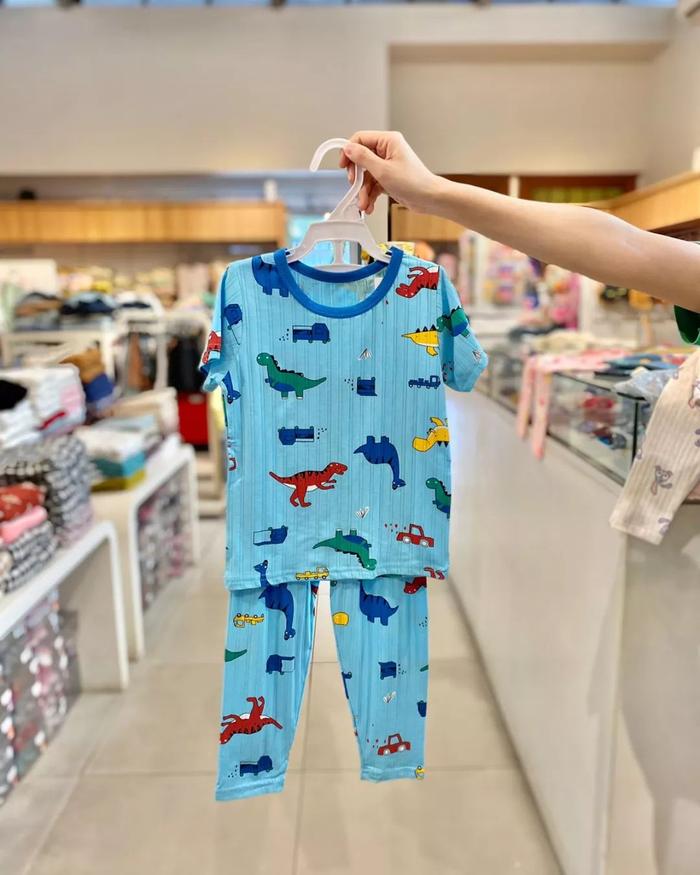 Gambar Piyama Anak S/L Full Print Dino & Car - Macadamia Little Glamz dari Macadamia Little Glamz undefined Tokopedia