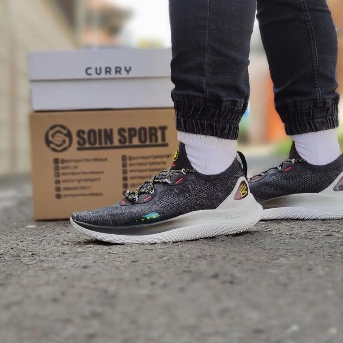Gambar U A CURRY FLOW GO original BNIB running men (3023814-004) - 44.5 dari soinsport undefined Tokopedia