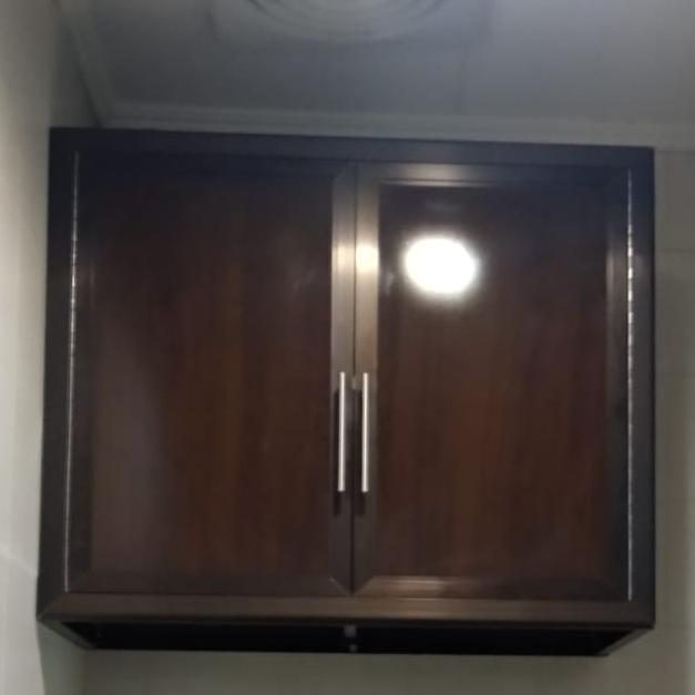 Gambar LEMARI DAPUR GANTUNG DUA PINTU ACP/KITCHEN SET GANTUNG ALUMINIUM. - Mahogany wood dari WIN99 furniture. undefined Tokopedia