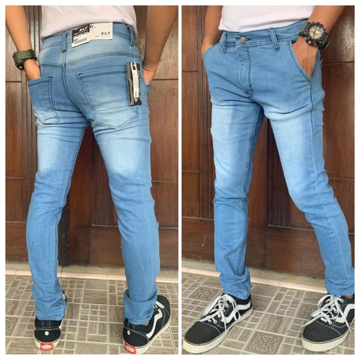 Gambar Celana Jeans Panjang Hitam Pria Laki Pensil Stretch Slim Fit Jumbo - Biru Muda, 31 dari Tokoomdidit undefined Tokopedia
