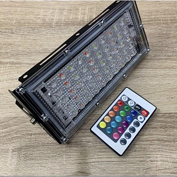 Gambar (SIAP PAKAI) LAMPU SOROT BACKGROUND RGB 50W 100W IP65 REMOTE - 15Warna + Putih, 50Watt RGB dari Honeyhoney97 undefined Tokopedia