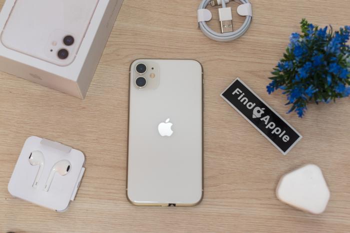 Handphone Ios Jual iPhone 11 64 GB Second Original - White, ALL OPERATOR - Kab ...