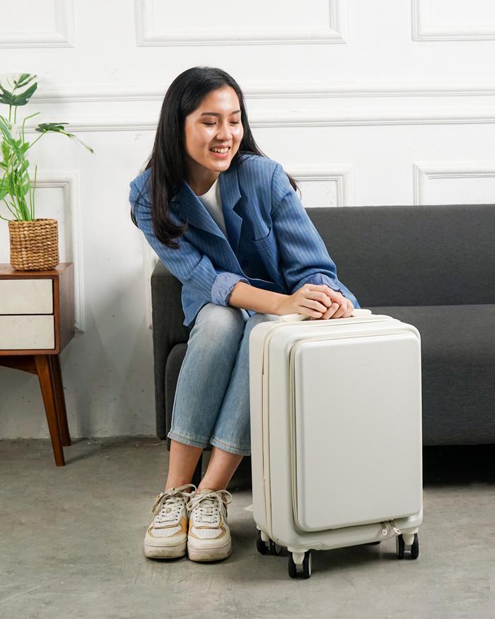 Gambar Koper Roger A001 Koper Laptop Zipper Cabin 20 & 24 Inch Bagasi Luggage - Putih, 20 Inch dari Roger Luggage Official undefined Tokopedia