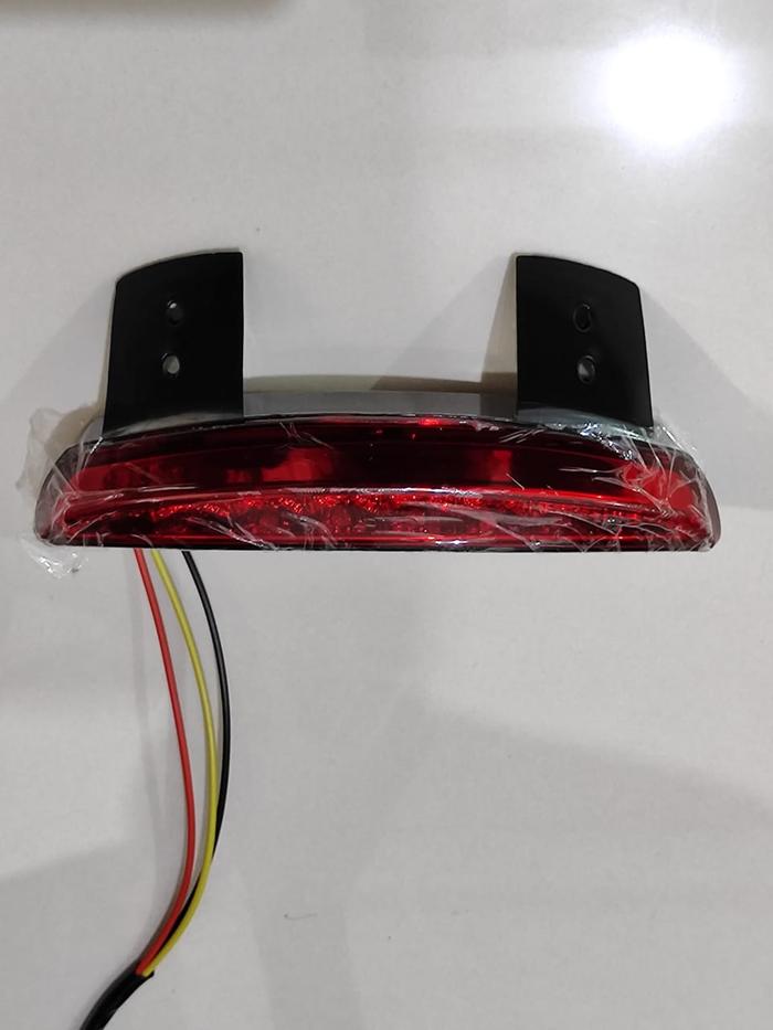 Gambar BRAKE LIGHT TAIL LIGHT FENDER HARLEY SPORTSTER LAMPU BELAKANG - Merah dari Republic Cycle undefined Tokopedia