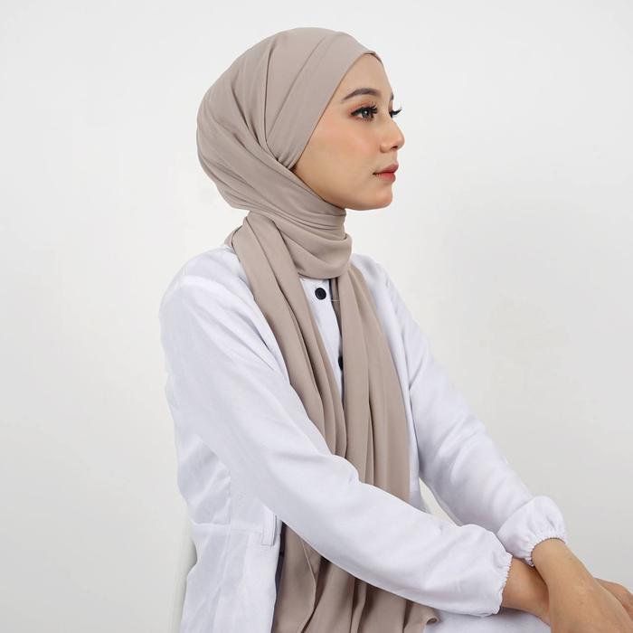 Gambar ROYAL Gloria with lace hijab instan - navy dari High Class Moslem Wear undefined Tokopedia