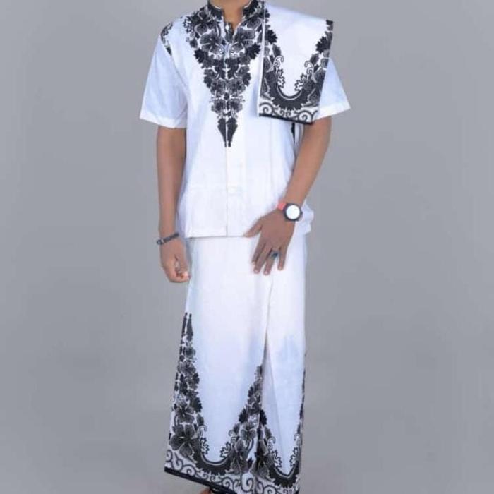 Gambar ajwan lawasan setelan Koko sarung batik solo berkualitas dari Ramadhani batik solo undefined Tokopedia