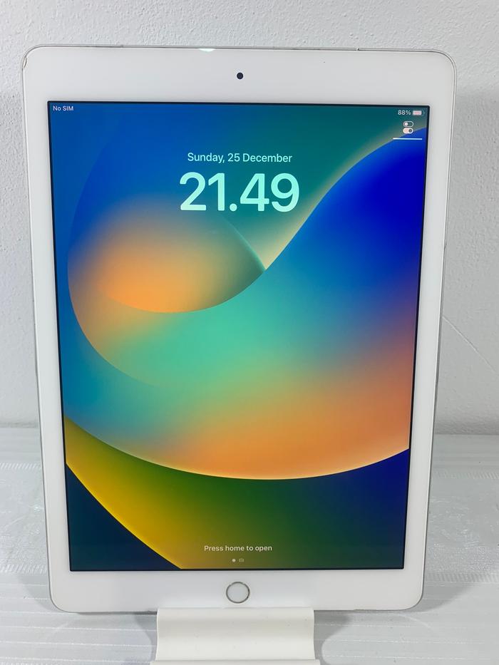 ipad pro 9.7インチ シルバー 32GB wifiモデル iPad Pro 32G シルバー