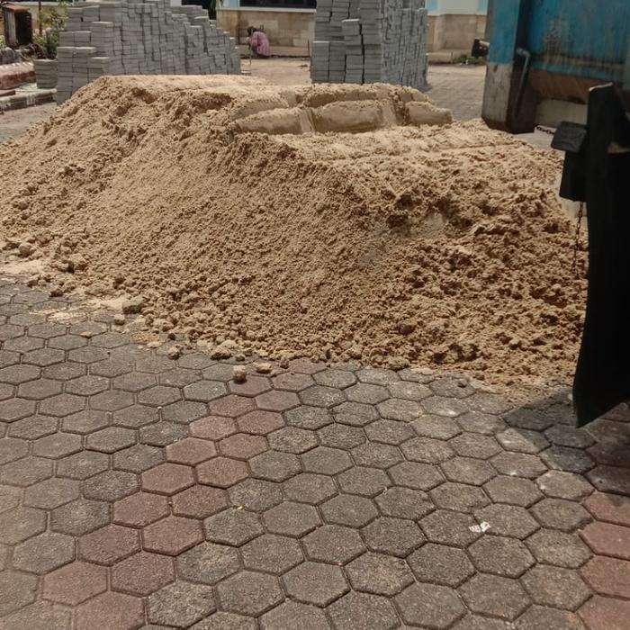 Gambar pasir urug murni bersih muatan 6.5 kubik free ongkir - pasir urug hals, TANGERANG dari gemilangpasir undefined Tokopedia