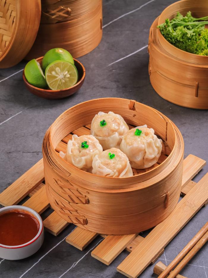 Gambar Dimsum Ayam Original Siap Santap dari Raja dimsum medan undefined Tokopedia