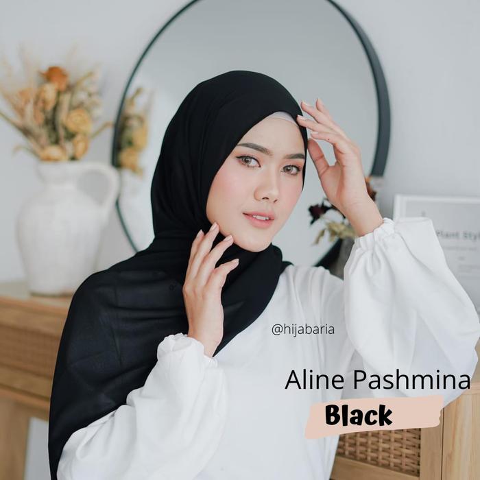 Gambar Jilbab pashmina ceruty - kerudung pasmina - hijab pashmina - jilbab muslim Pernikahan Bisnis Santai Jilbab Kerudung Wanita - Hitam dari Hijabaria undefined Tokopedia