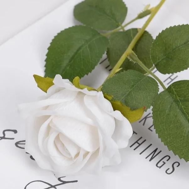 Gambar 501K bunga mawar / artificial flowers / bunga plastik tanaman hias - Putih dari zies store undefined Tokopedia