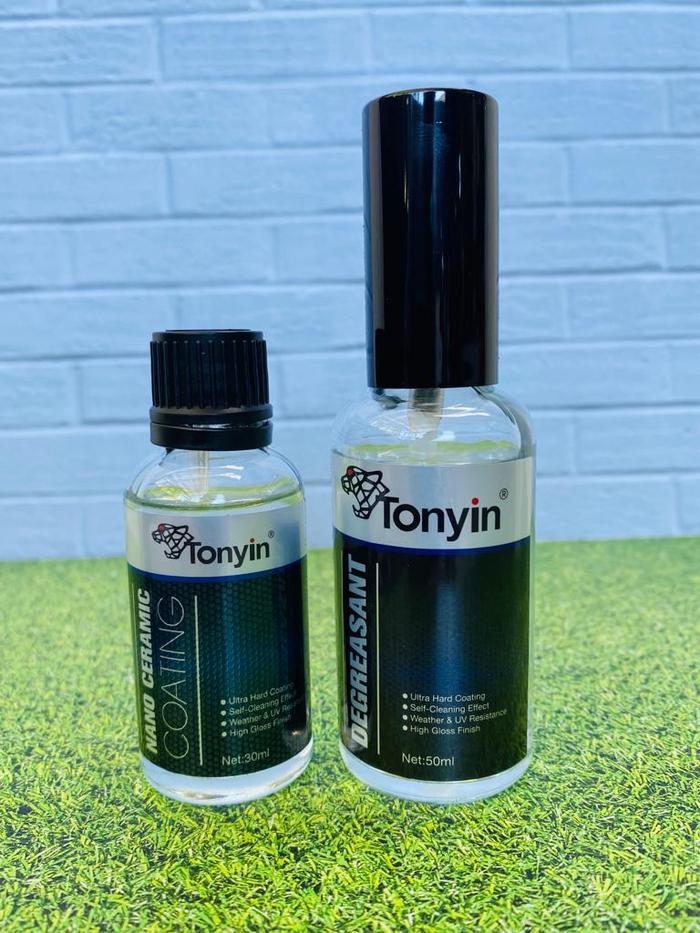 Gambar Nano Ceramic Coating 9H+ Hardness Super Hydrophobic & Gloss 30mL - 30 mL dari TonyinCarCare undefined Tokopedia