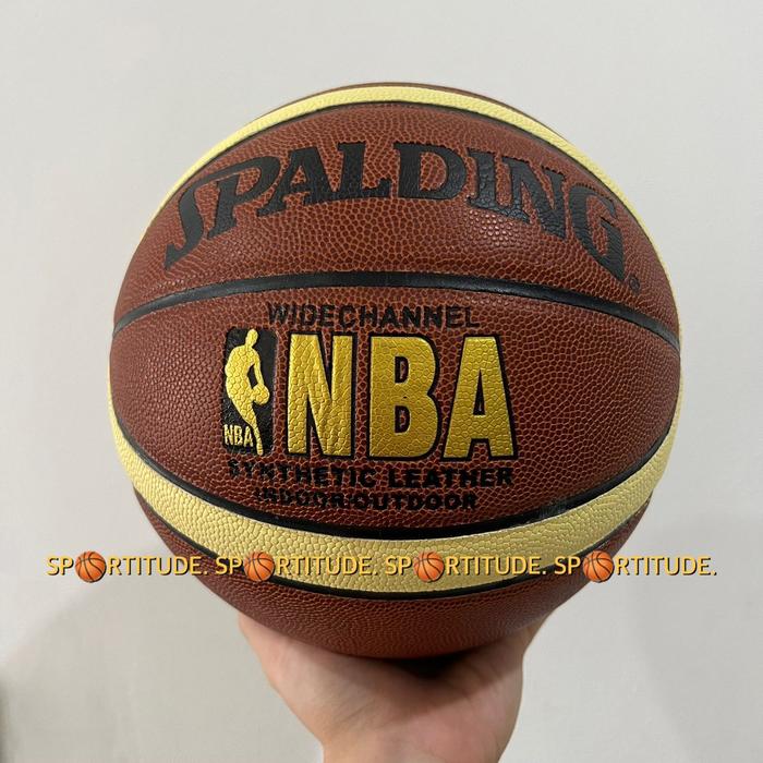 Gambar Bola Basket Spalding Grade Ori - NBA EMAS dari Sportitude undefined Tokopedia