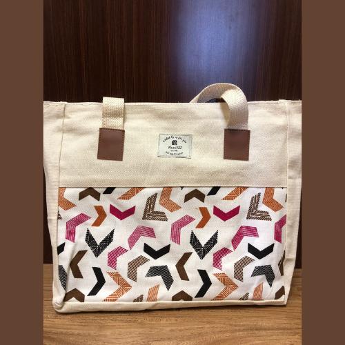 Gambar TOTE BAG WANITA TOTEBAG KANVAS PAKAI RESLETING BISA CUSTOM SABLON - Panah coklat dari fazillastore1 undefined Tokopedia