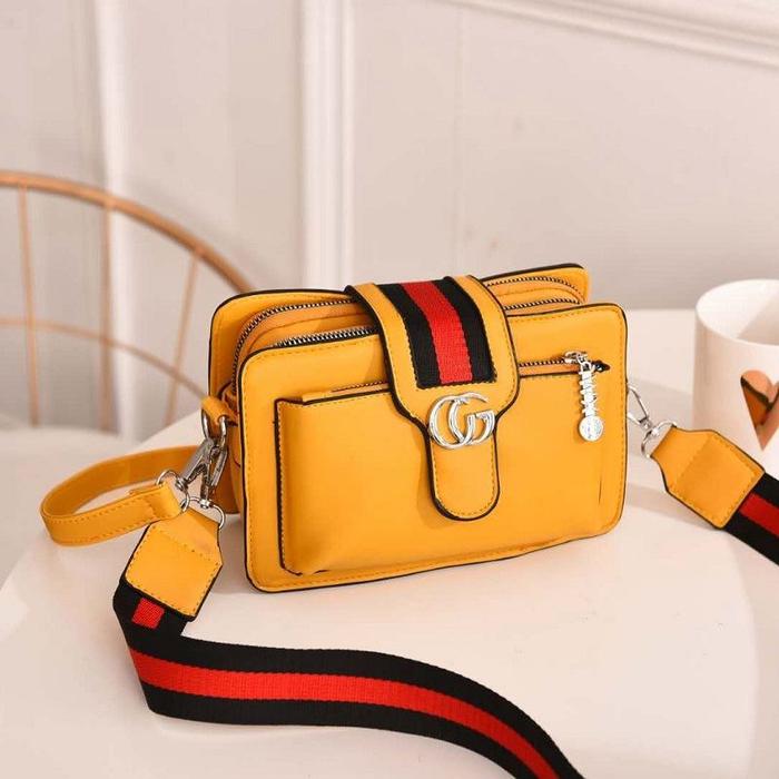 Gambar Tas Selempang Wanita Import 2 Tali Selempang Terbaru - Yellow dari Kiat Tata Anugerah undefined Tokopedia