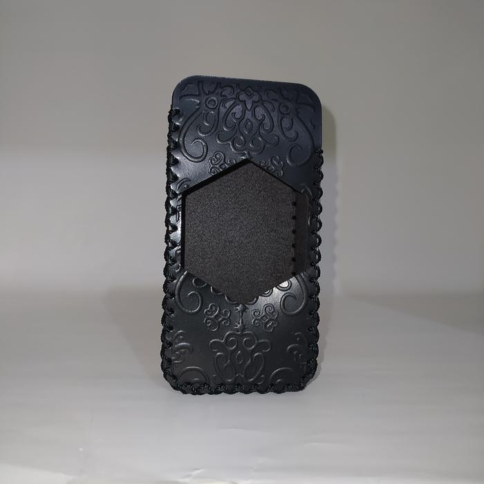 Gambar leather sleeve case hex - corak borneo - ready stock - Lubang, Oframe dari Sleeve Case undefined Tokopedia