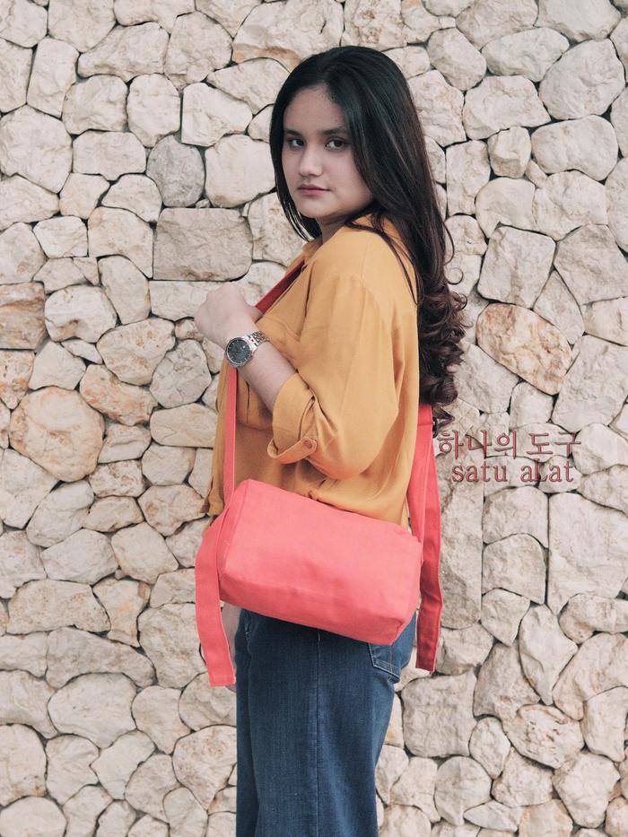Gambar 10 WARNA SAKURA TAS SELEMPANG UNISEX 100% CANVAS ORIGINAL - Orange dari SATU ALAT undefined Tokopedia