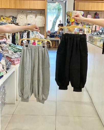 Gambar Celana Panjang Sweatpants 2 Colors - Macadamia Little Glamz dari Macadamia Little Glamz undefined Tokopedia