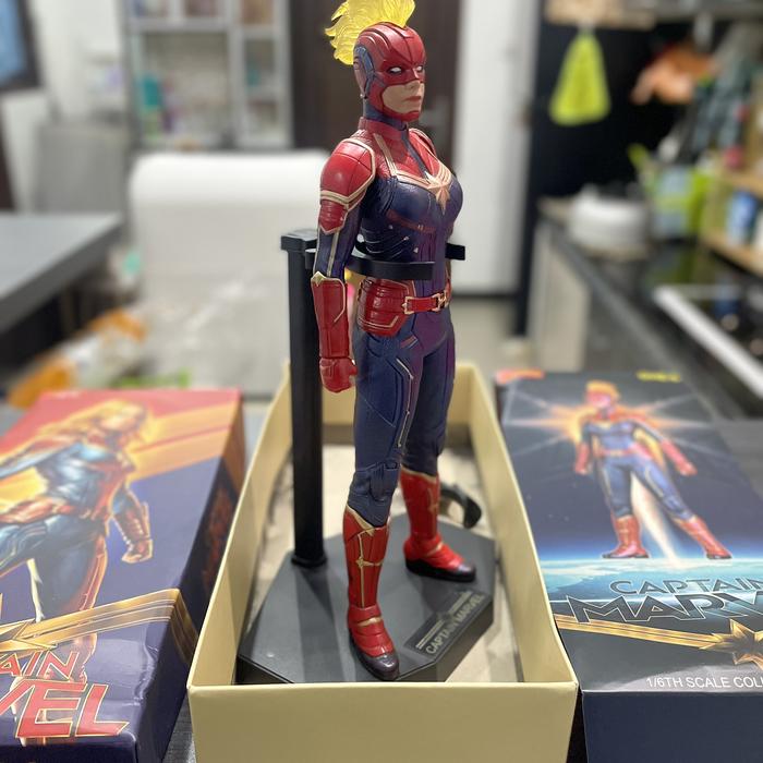 Crazy toys captain sales marvel