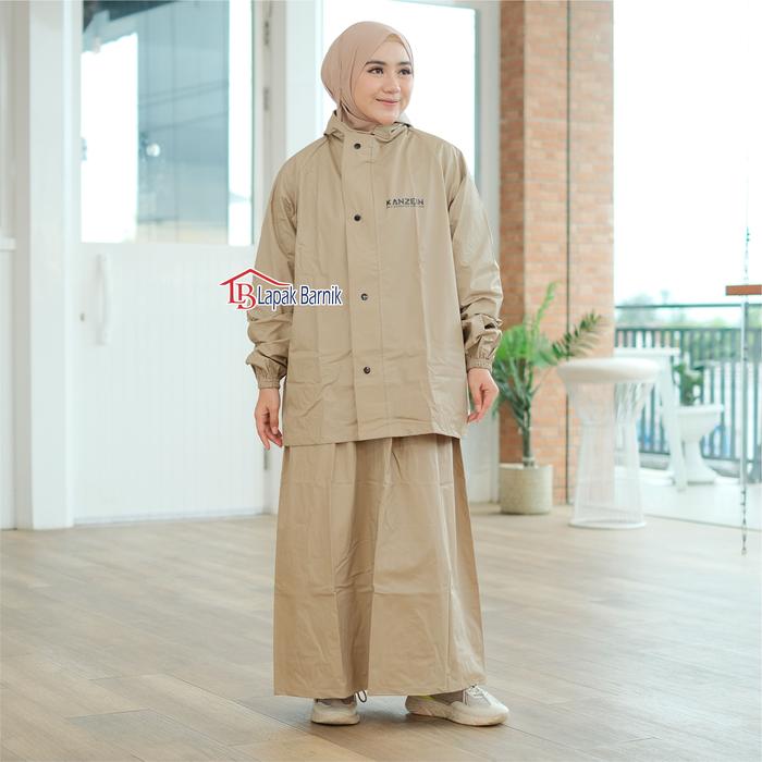 Gambar Jas Hujan Wanita Setelan Baju Rok Dewasa Tebal Lentur Anti Rembes - MOCCA, XL dari LAPAK JAS HUJAN undefined Tokopedia