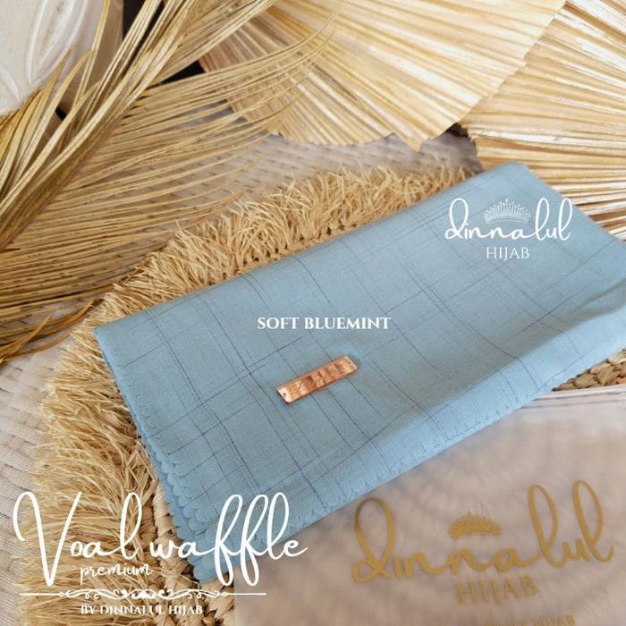 Gambar segiempat Voal WAFFLE Premium Lasercut by dinnalulhijab^FREE POUCH p1 - SOFT BLUE MINT dari ranranfashion store undefined Tokopedia