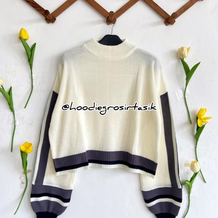 Gambar TURSINA KNITS WEAR - SWEATER RAJUT CROOP - Putih dari HOODIEGROSIRTASIK undefined Tokopedia