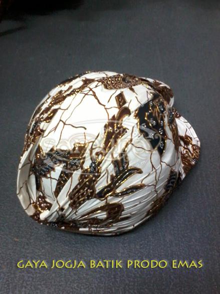 Gambar Blangkon Jogja mataram Halus Batik putih prodo - WAHYU TUMURUN, 5 dari Surjan blangkon undefined Tokopedia