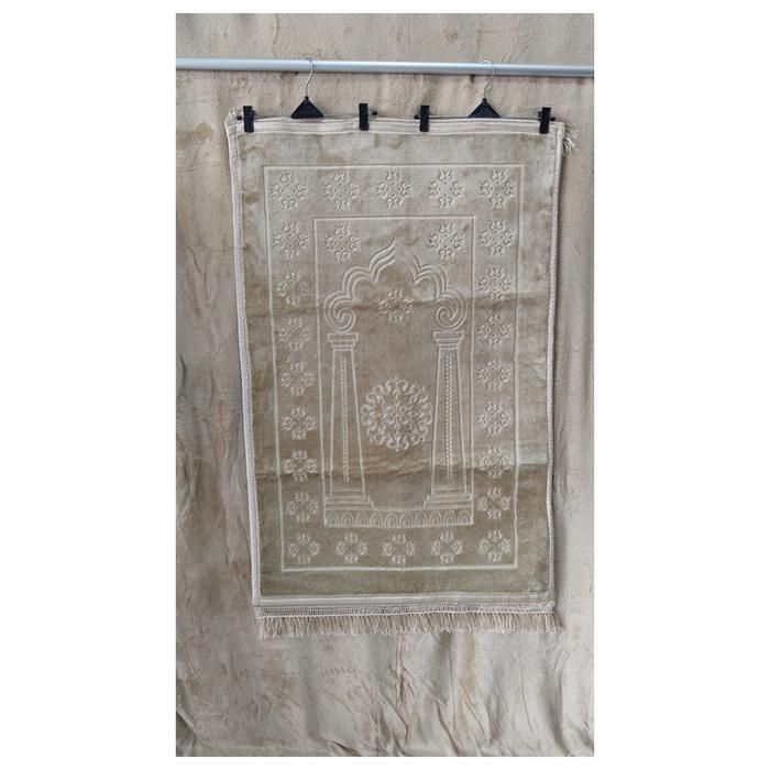 Gambar sajadah busa jumbo tebal - cream dari MALIKA SPREI PEKANBARU undefined Tokopedia