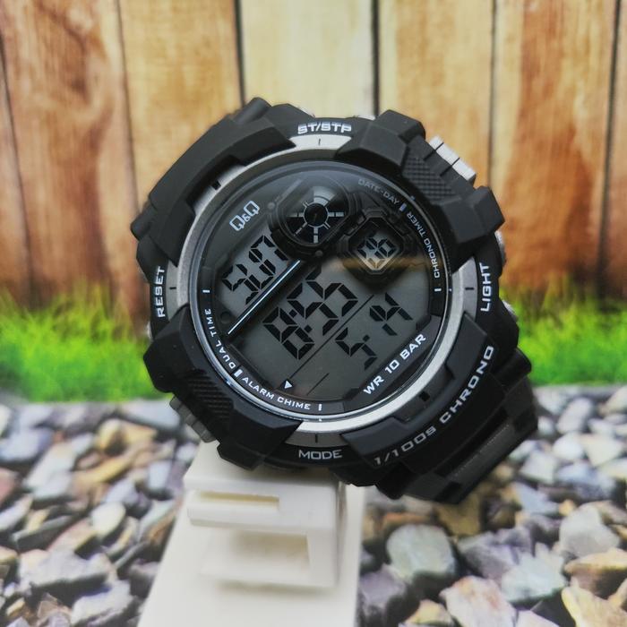 Jual Q&Q Digital Jam Tangan Pria Hitam Strap Karet M143J002Y Original -  Jakarta Pusat - Ogyta Shop | Tokopedia