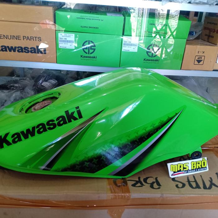 Gambar Tangki Ninja SS Hijau solid suriken 2012 2013 original dari Mas Rosyid undefined Tokopedia