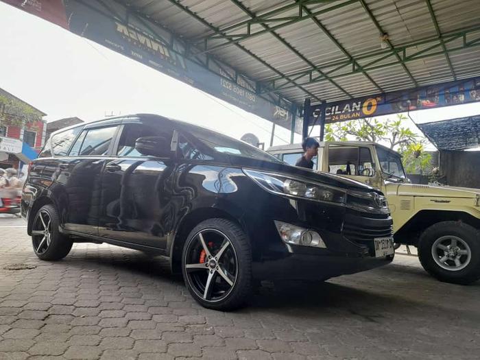 Gambar diskon velg mobil innova pakai ring 19 netizen motorsport dari NETIZEN velg makassar undefined Tokopedia