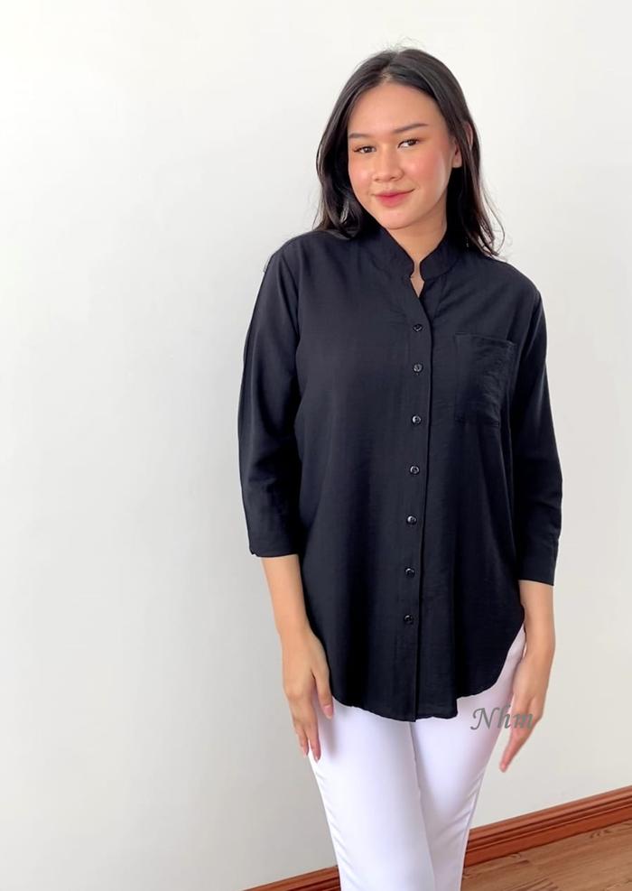 Gambar Kemeja Wanita Kerah Shanghai Lengan Panjang Polin Polos Banyak Warna - Hitam dari NHM Online undefined Tokopedia