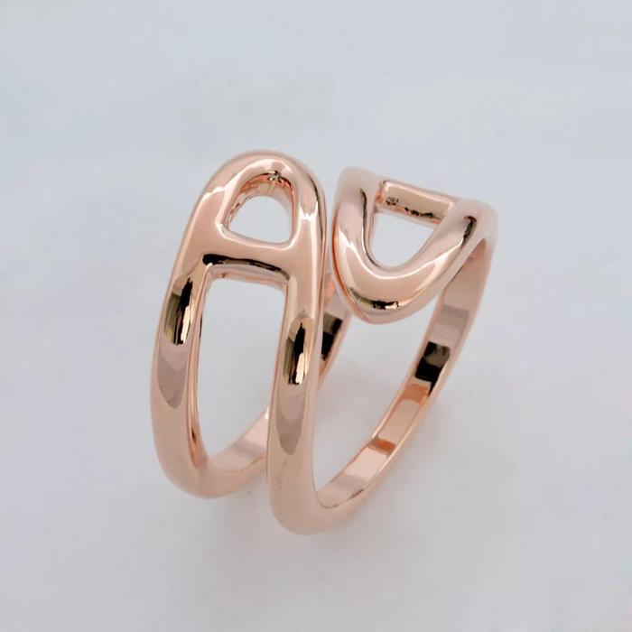 Gambar Bros Ring Hijab Simpel Cincin Jilbab Aksesoris Muslim Gaya Korea - rosegold dari Gallery Mamamia undefined Tokopedia