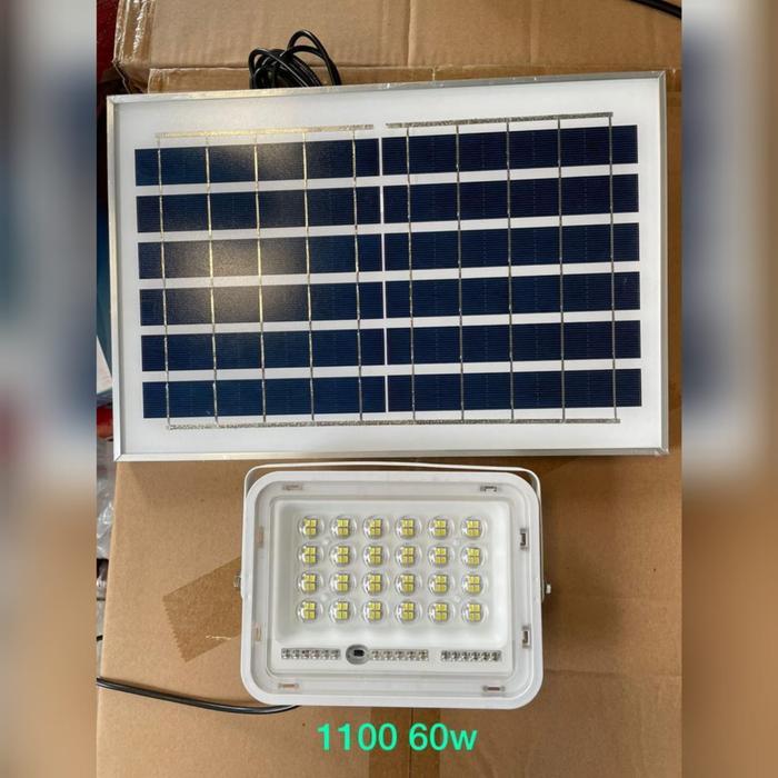 Gambar lampu sorot led solar 150w 150 watt led sorot outdoor 2in1 panel surya - 60 WATT dari starlight.electric undefined Tokopedia