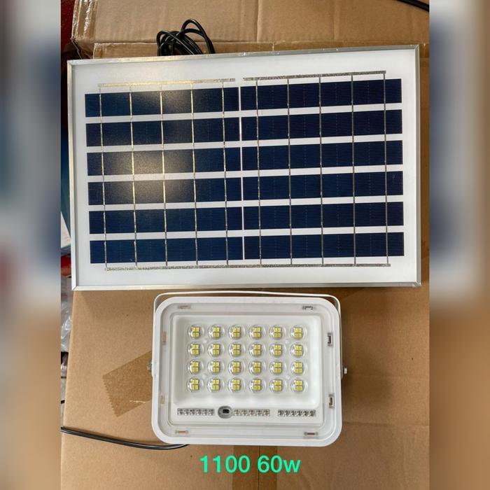 Gambar lampu tembak solar sel 60w lampu sorot panel surya matahari 60w 60 wat - 60 WATT dari PROLED ELECTRIC undefined Tokopedia