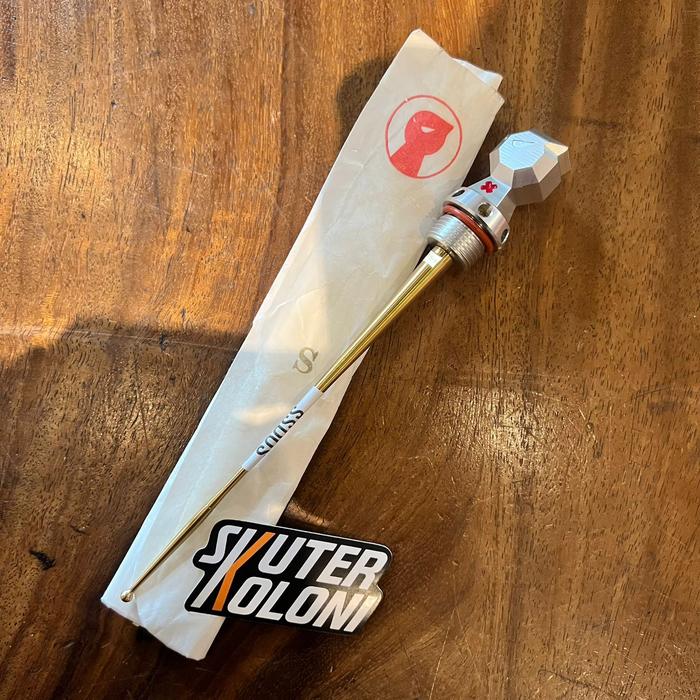 Gambar Marus Oil Disptick tutup Oli Mesin 10th Vespa LX S Sprint Prima GTS - silver dari skuterkoloni undefined Tokopedia