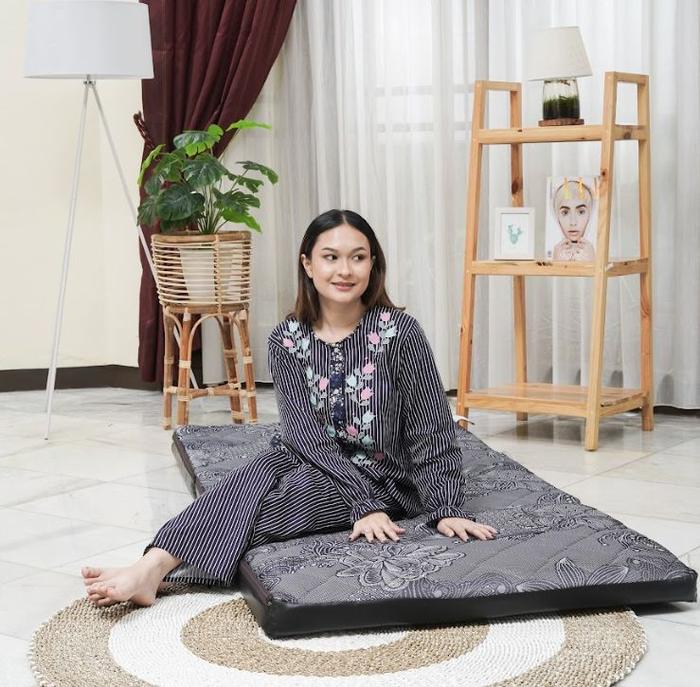 Gambar The Luxe Travel Mattress 3 folding - Tinggi 8cm dari The Luxe undefined Tokopedia