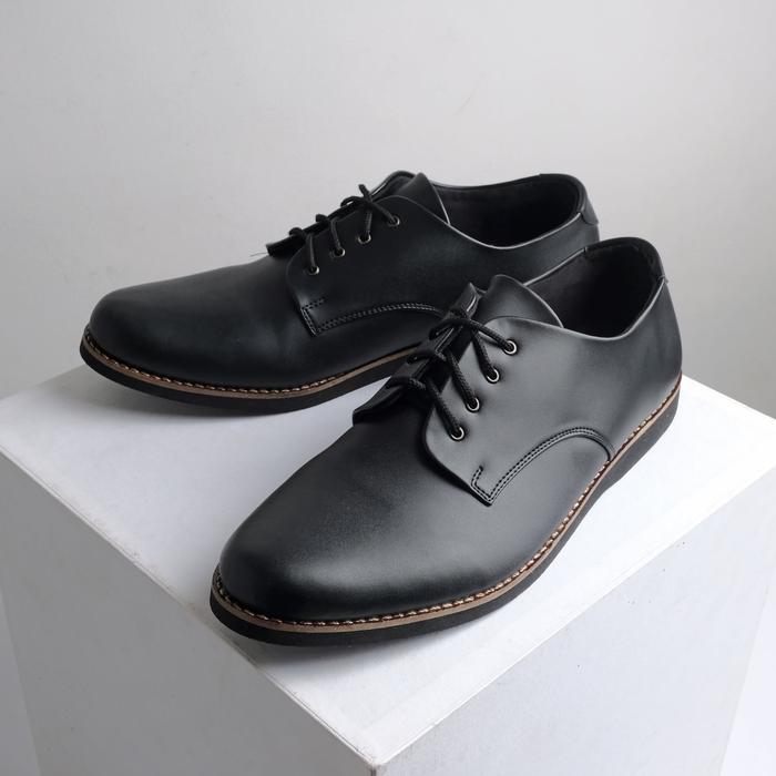 Gambar Sepatu Pantofel Kulit Pria Formal Kerja Kantor Original - Harrison - Rush Black, 39 dari indopride.co undefined Tokopedia